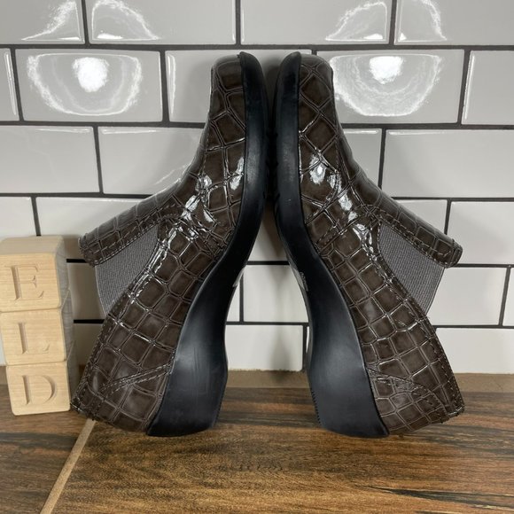 Clarks Bendables Slip On Loafer Dark Taupe Croc Print Faux Leather 36840 Wns 7.5 - Picture 5 of 11